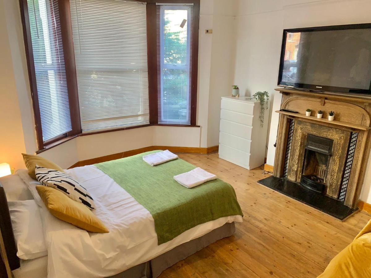 Balham, South London Spacious Guest House 1, 6 Rooms Available エクステリア 写真