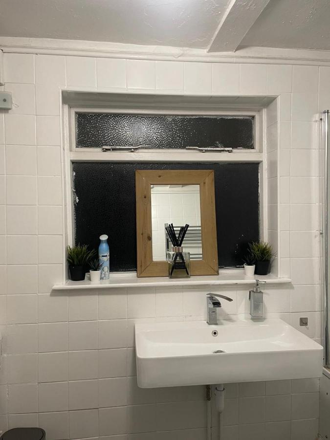 Balham, South London Spacious Guest House 1, 6 Rooms Available エクステリア 写真