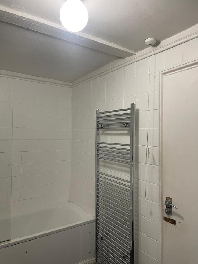 Balham, South London Spacious Guest House 1, 6 Rooms Available エクステリア 写真